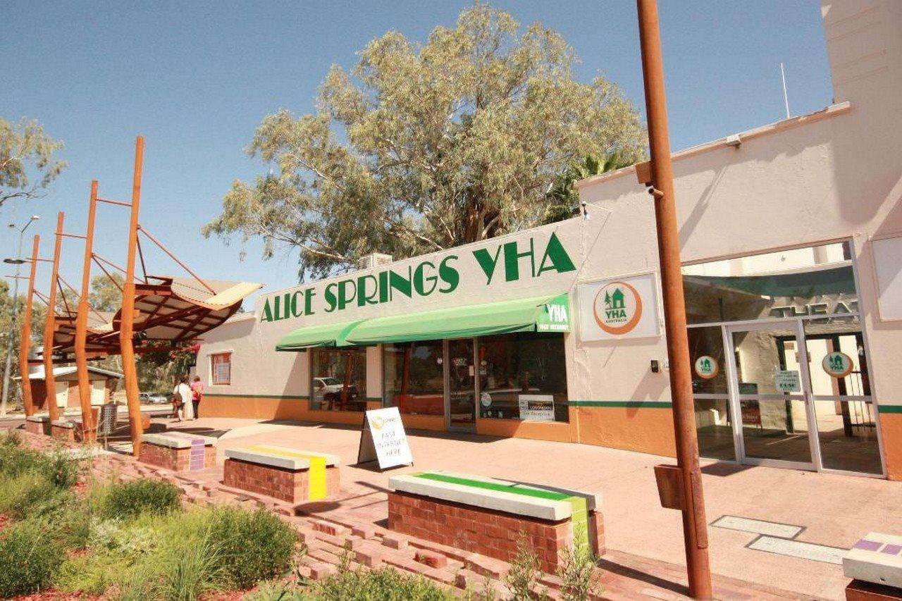 Yha Alice Springs Hostel Екстериор снимка